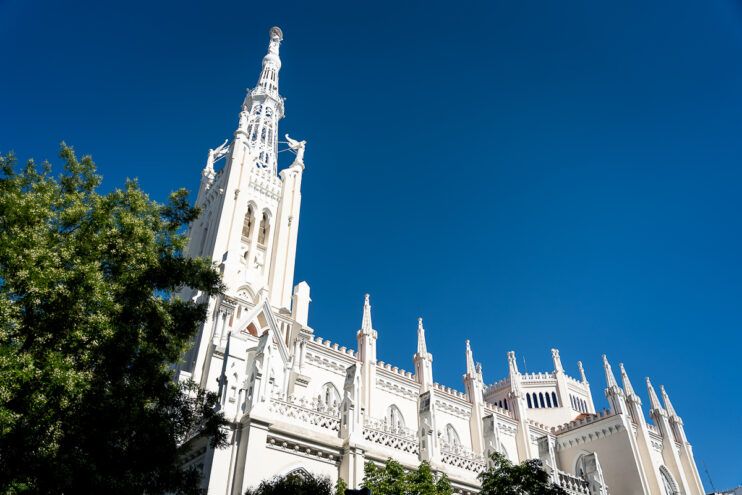 disenadora convertida en novia 16