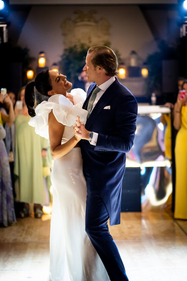 disenadora convertida en novia 54